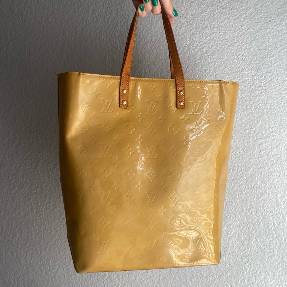 Vintage Louis Vuitton Reade MM Tote Bag in Gold vernis patent leather